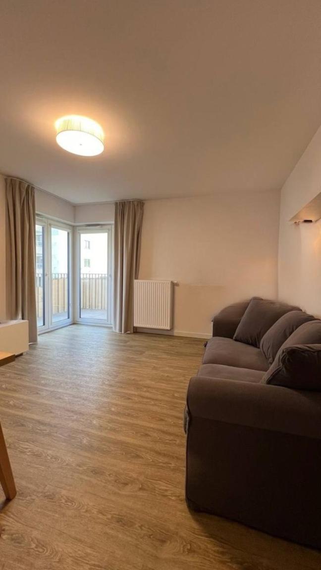 Chopin Airport Apartments ワルシャワ エクステリア 写真